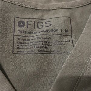 Figs Short Sleeve v-neck scrub top- green